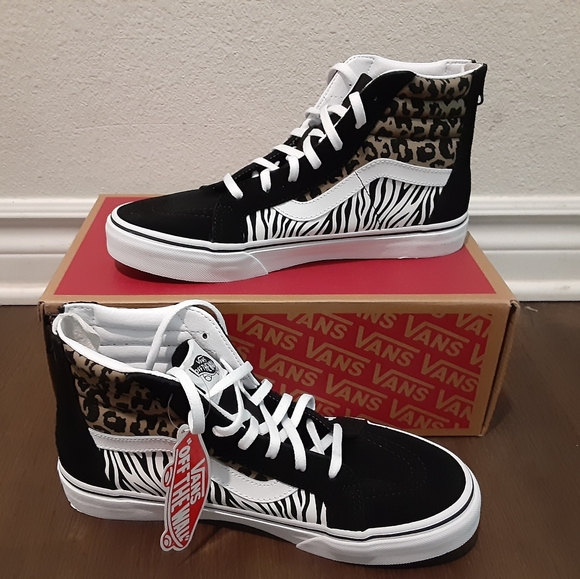 Vans - Picture 2 of 4